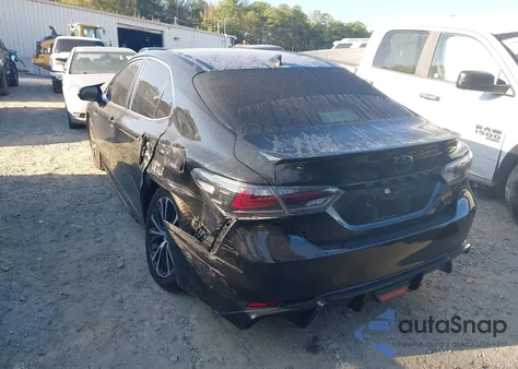 2020 Toyota Camry Se z USA, uszkodzony, nr VIN 4T1G11AK7LU927300